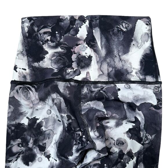 Lululemon Athletica Black Floral Wunder Under High Rise Cropped Legging - Picture 5 of 8